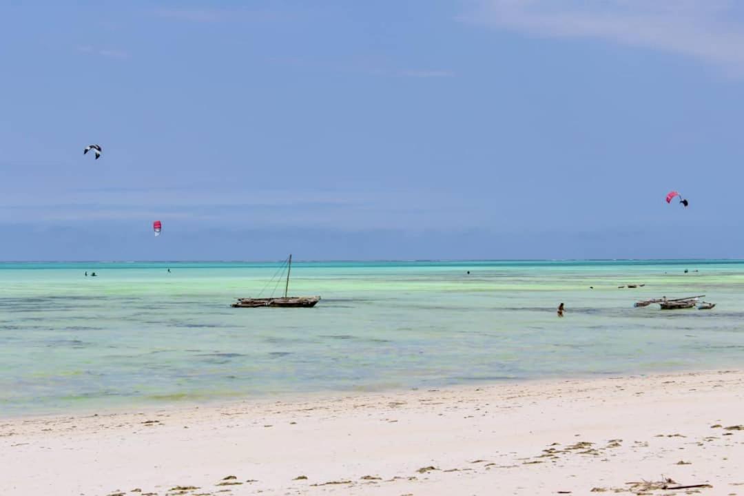Pamoja Beach Stays Hotel In Jambiani ジャンビアニ エクステリア 写真