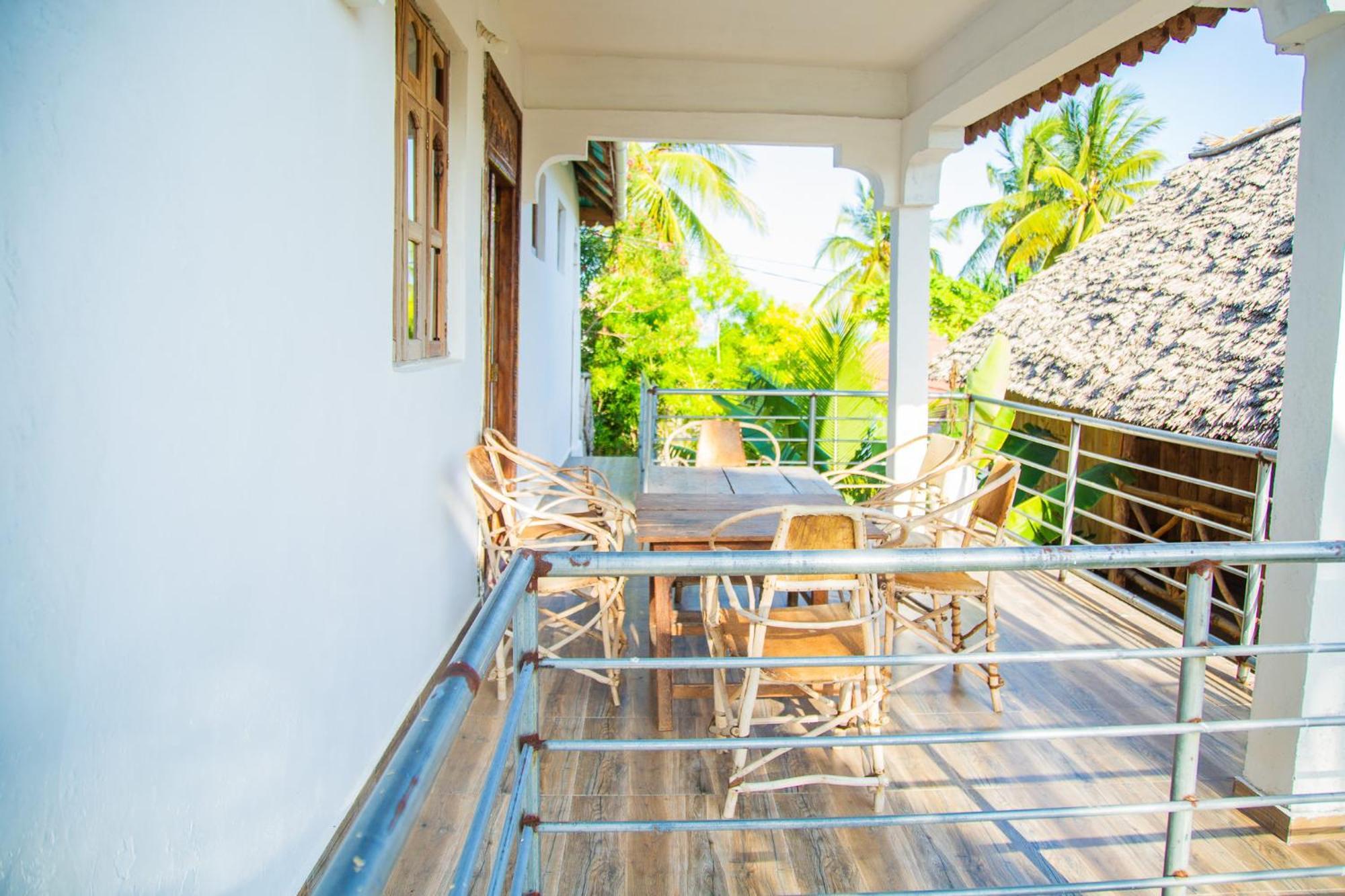 Pamoja Beach Stays Hotel In Jambiani ジャンビアニ エクステリア 写真