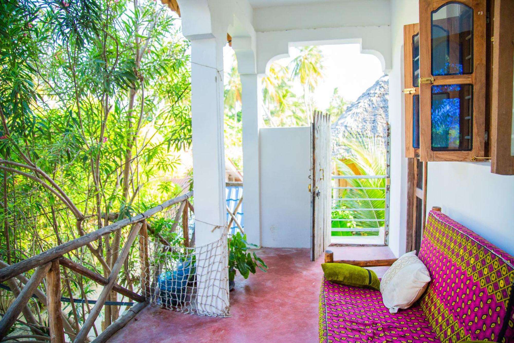 Pamoja Beach Stays Hotel In Jambiani ジャンビアニ エクステリア 写真